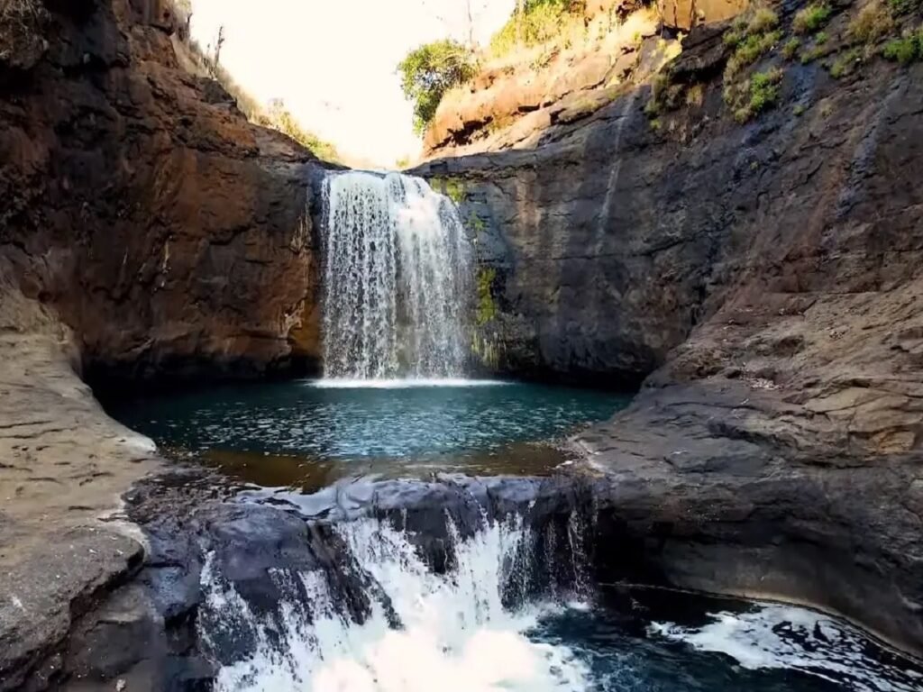 काळ मांडली धबधबा