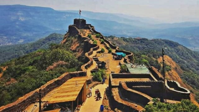 प्रतापगड किल्ला