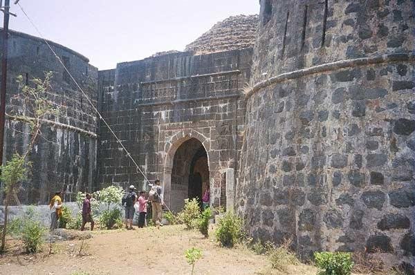 Arnala Fort